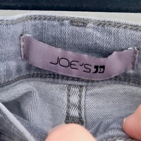 Joe's Distressed Gray Distressed Ankle Jeans with Raw Hem - Size 25 - Picture 9 of 9